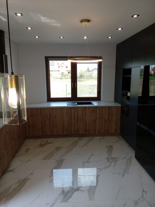 Meble na wymiar/ szafy/ meble kuchenne