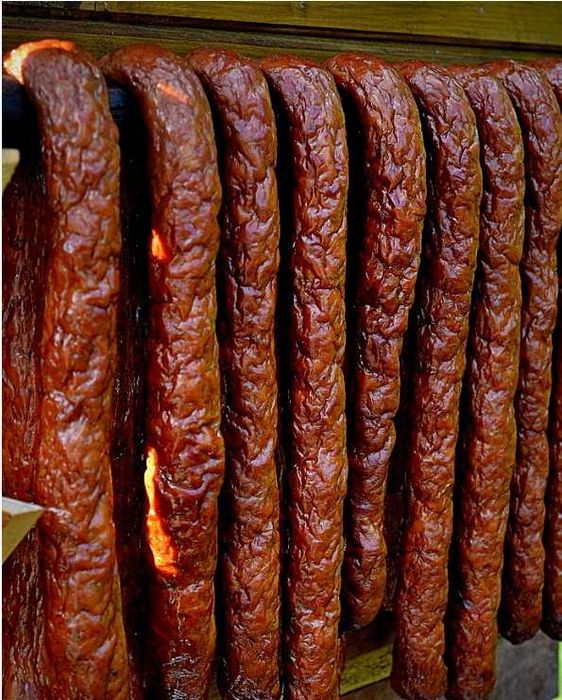 Wędliny Kiełbasa Wiejska Boczki