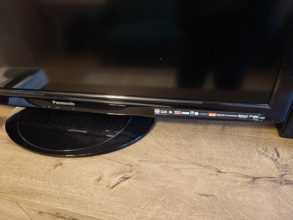 Telewizor Panasonic tx l42u10l  42'' LCD viera  z dekoderem DVBT2 hewc