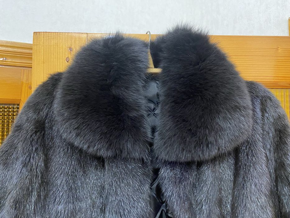 Продам шубу з хутра сурка,