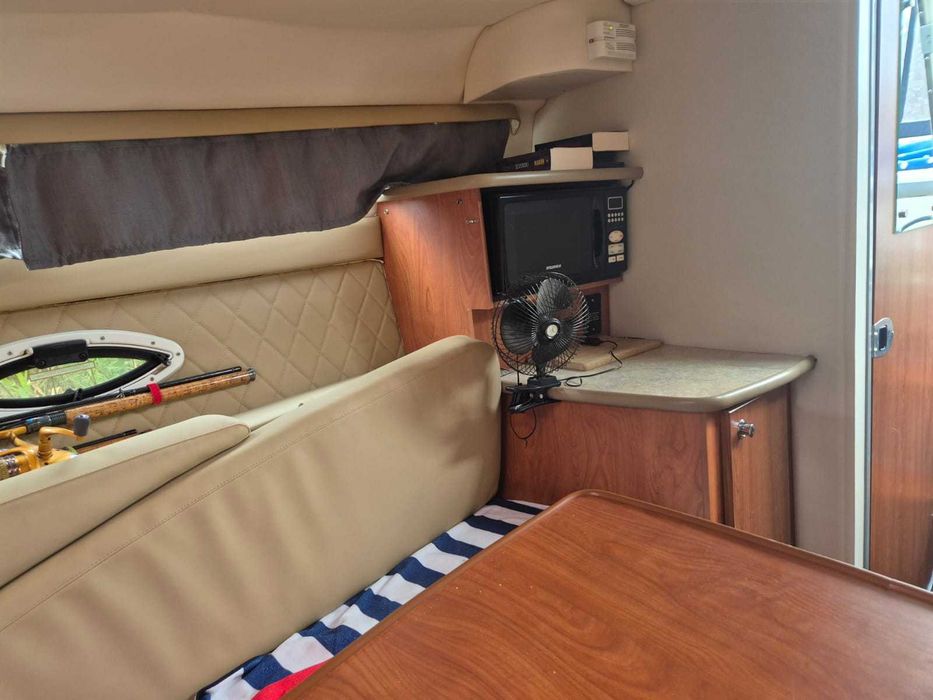 Bayliner 265 SB salon Polska