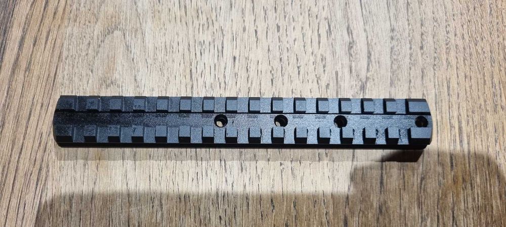 Oryginalna nowa szyna picatinny do sztucera Beretta BRX1