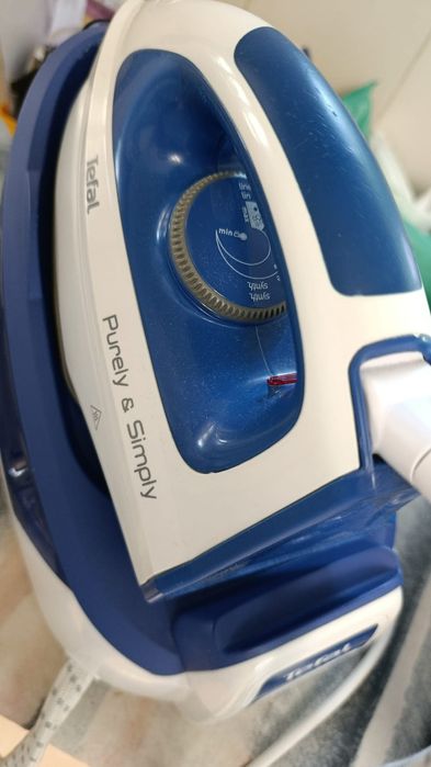 Ferro a vapor Tefal