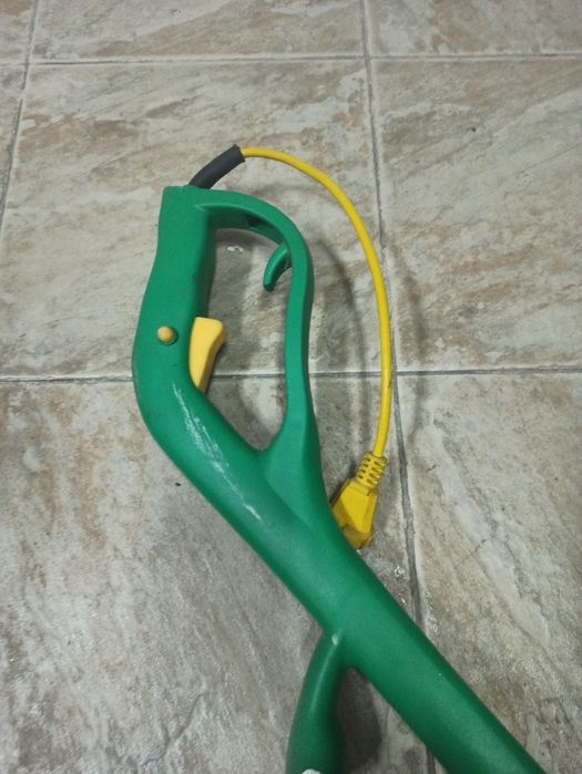 Aparador de relva elétrico 250 Watt corte 22 cm