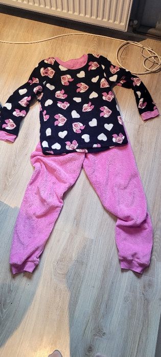 Pizama i 2 pary jeansów skinny i proste nogawki