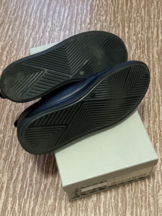 Чорні шкіряні жіночі кеди розмір 41 устілка 27 см