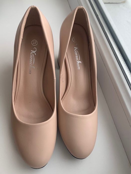 Жіноче св’яткове взуття