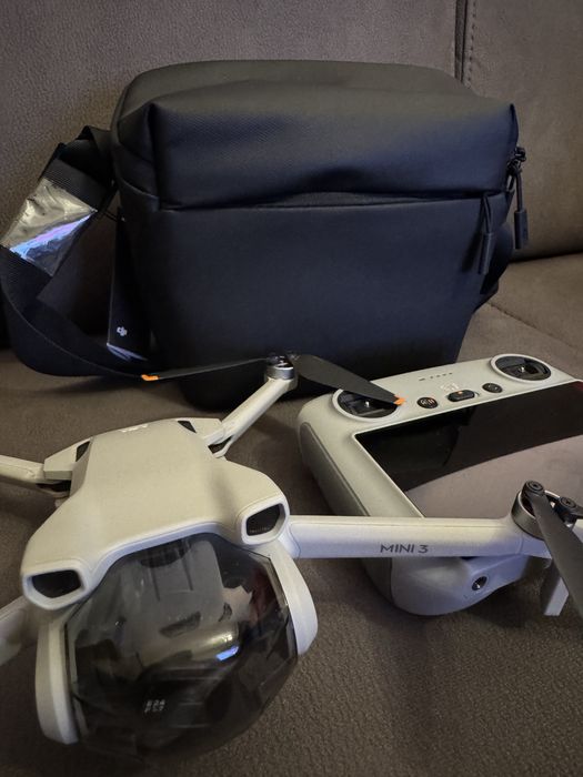 Drone DJI Mini 3 + RC + extras