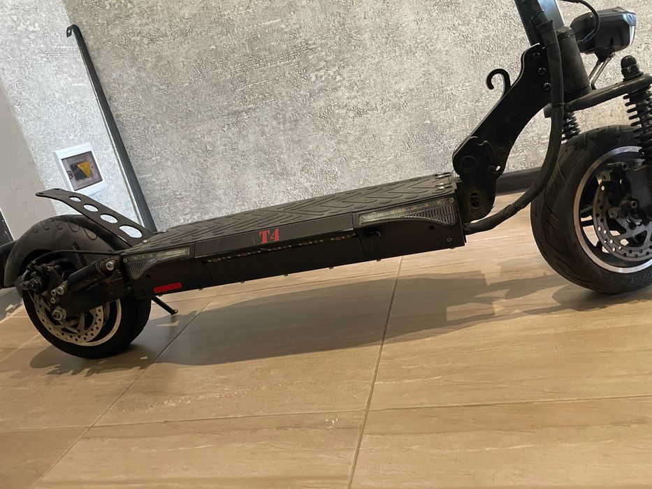 Електросамокат Crosser T4