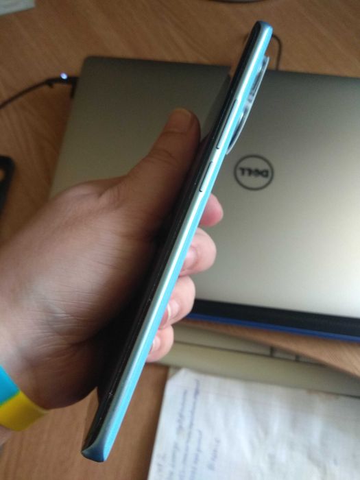 подам смартфон realme 10 PRO +