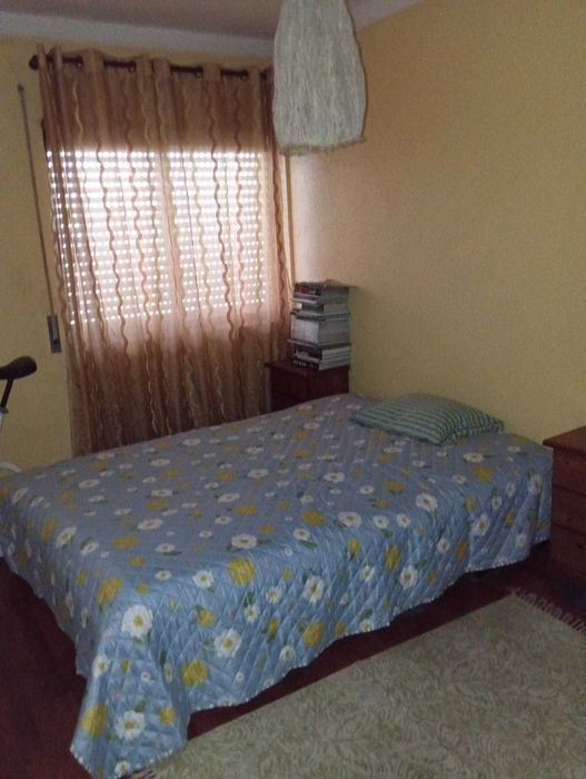 Apartamento T2 com terraço + lugar de garagem e arrumos