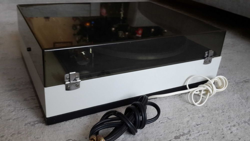 Програвач платівок Lenco L-75 , L-76  , L-833DD