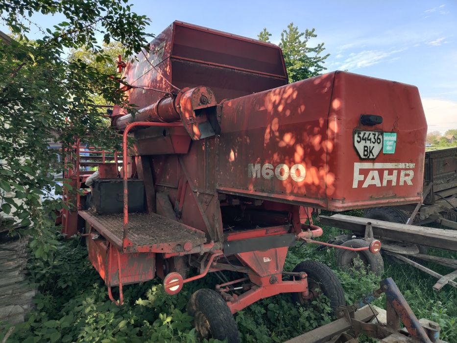 Продам зернозбиральний комбайн Fahr M600