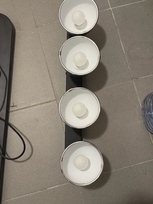 Candeeiros pretos