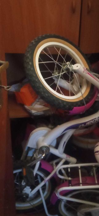 Vendo duas bicicletas para 7 anos como novas