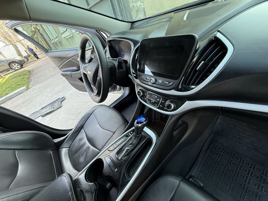 Chevrolet Volt 2 2016г.Plug-in Hybrid до90км на зарядке,до 5л.расход