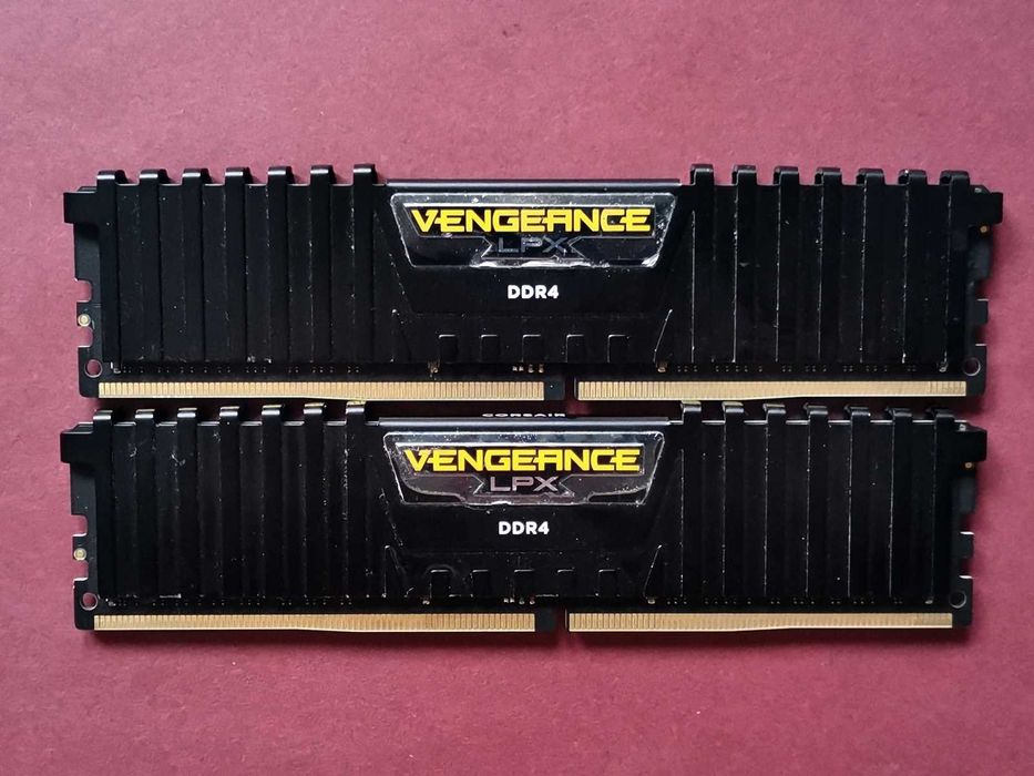 DDR4 16GB CoRsaiR VengeAnce 3200 -Komputer