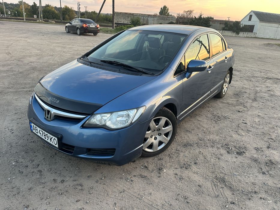 Продам гариний авто на автоматі
