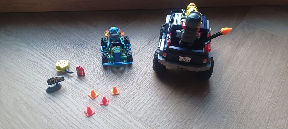 Playmobil samochód 9059