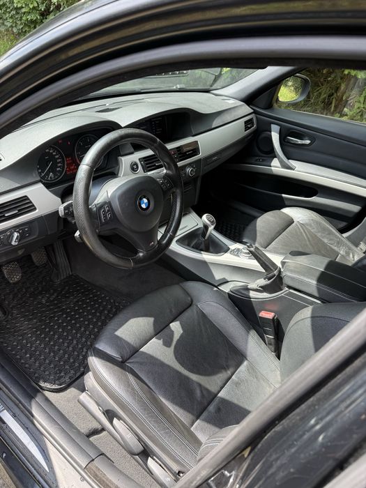 BMW E90 330D 2008