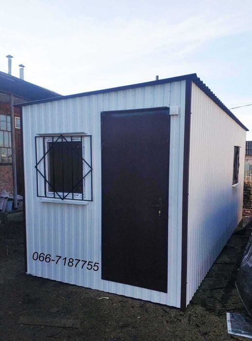 Дачний будиночок, вагончик, побутівка.