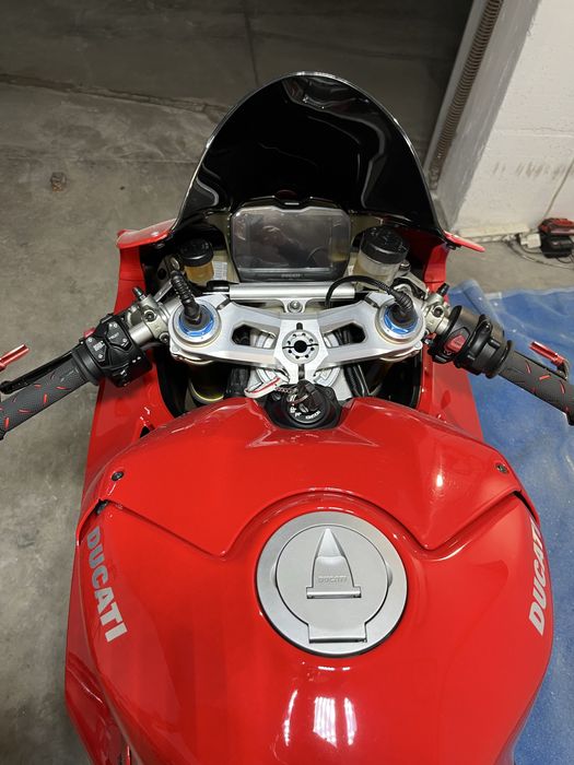 ducati panigale v4s