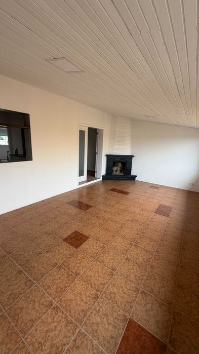 Moradia T2+1 Remodelada para Arrendamento em Canidelo – Vila Nova de Gaia