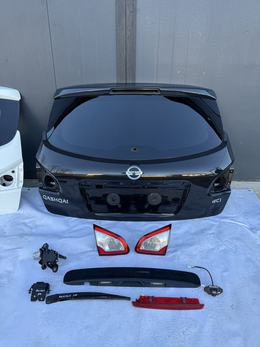Кришка багажника (ляда) Nissan Qashqai J10