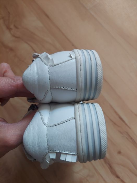 Primigi 24 skóra buty