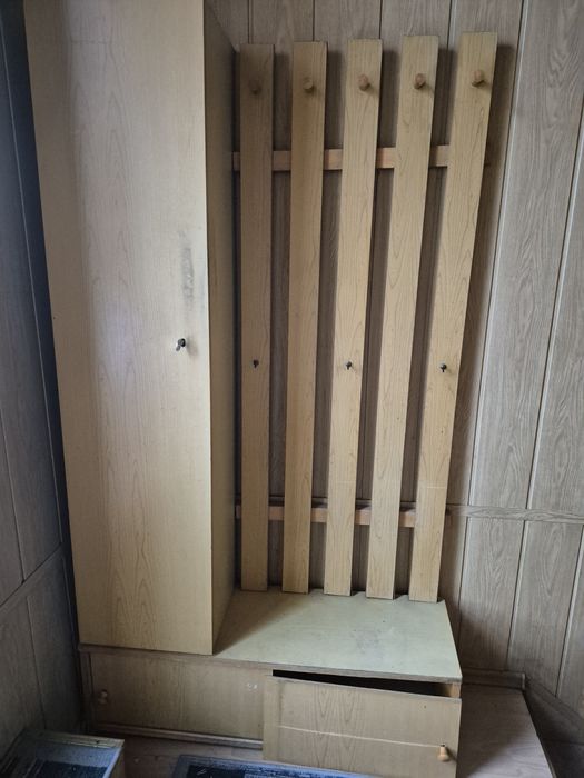 Oddam za darmo garderobę