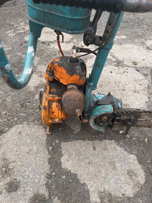 Продам бензопелу