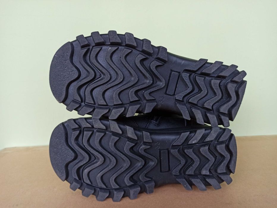 Зимние ботинки на натуральной цигейке  для мальчика 33р 21см