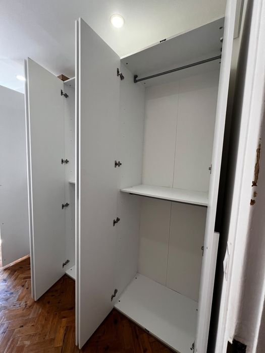 Vende se roupeiro de 6 portas com 240cmx238cmx55cm