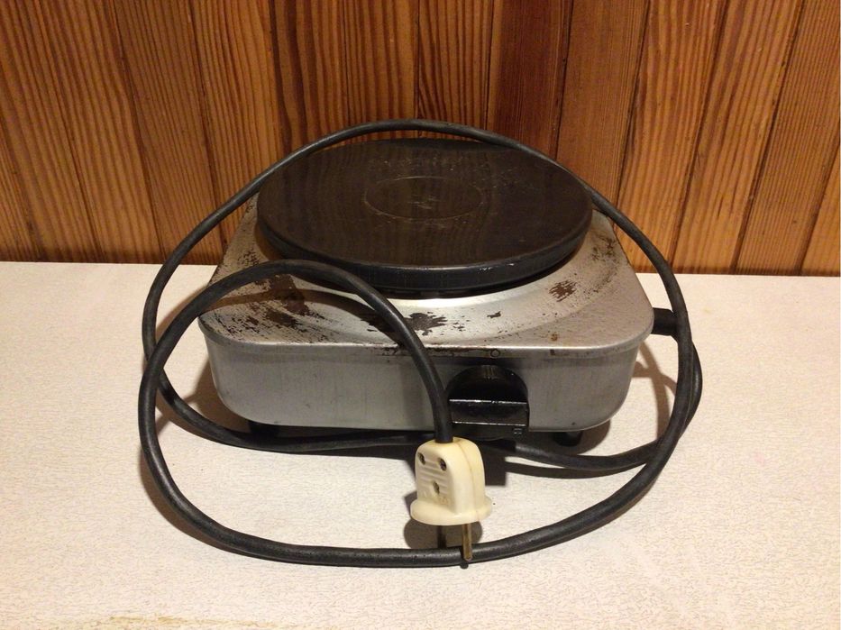 Електроплита  часів  СРСР  22см. - 22см..