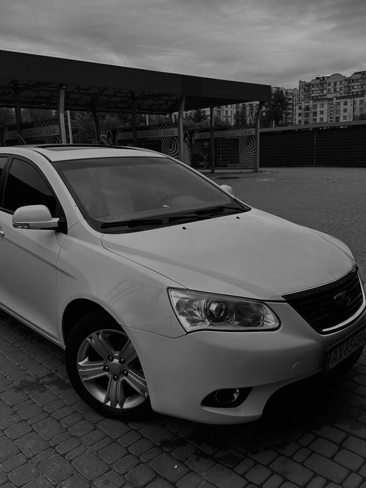 Срочно  Geely Emgrand 7