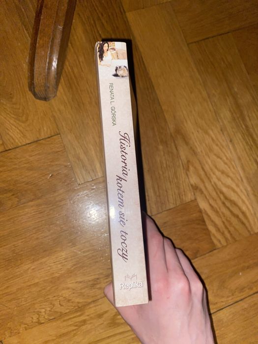 Książka Renata L. Górska Historia kotem się toczy