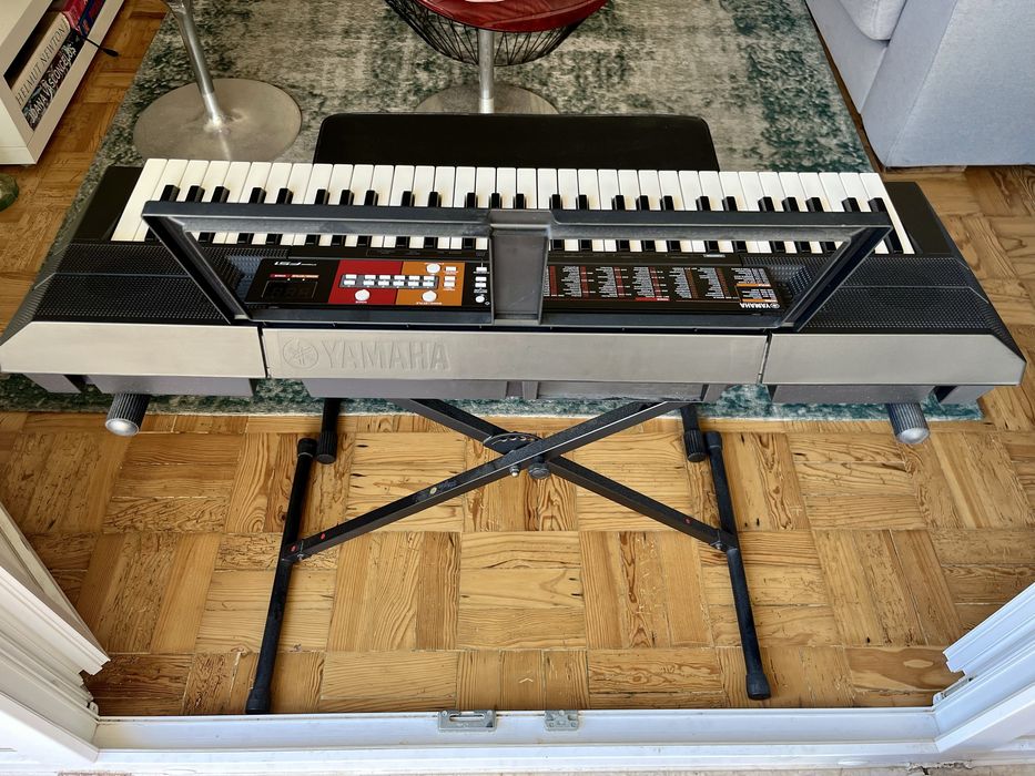 Teclado Digital Yamaha PSR-F51