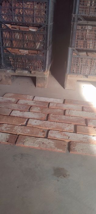 Elewacja płytki z cegły retro lica rozbiórkowa