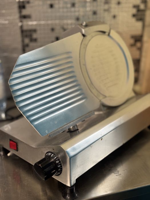 Слайсер професійний Італія