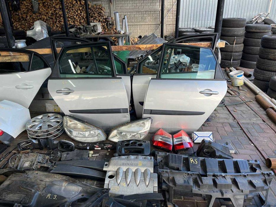 Двері Renault Scenic 2 (2002-2009) Дверка Права / Ліва