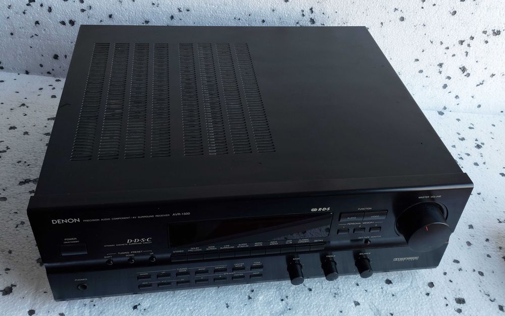 Denon AVR-1500 amplituner