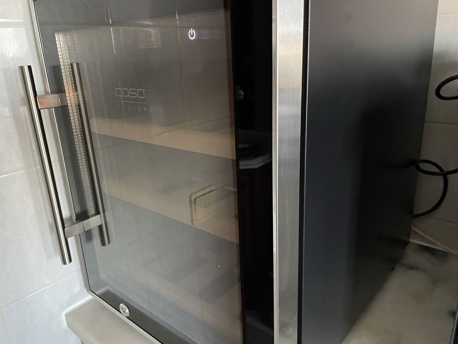 Cave de vinho novo “Caso Design”