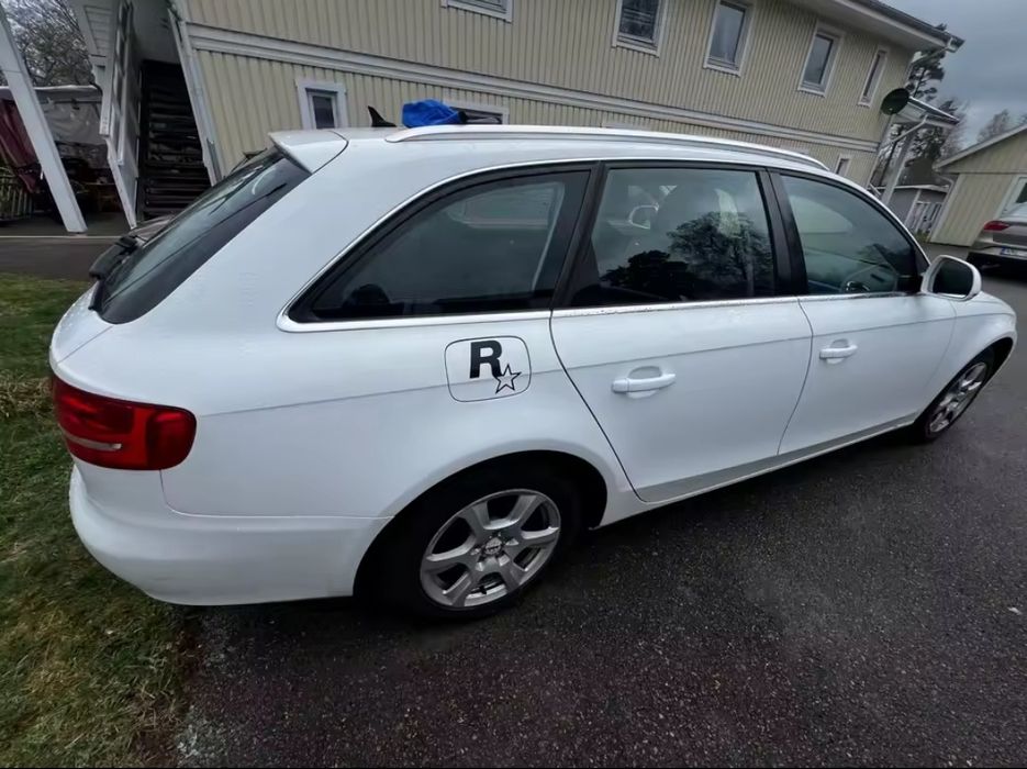 Наліпки на автомобіль