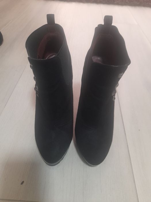 Botas nunca usadas