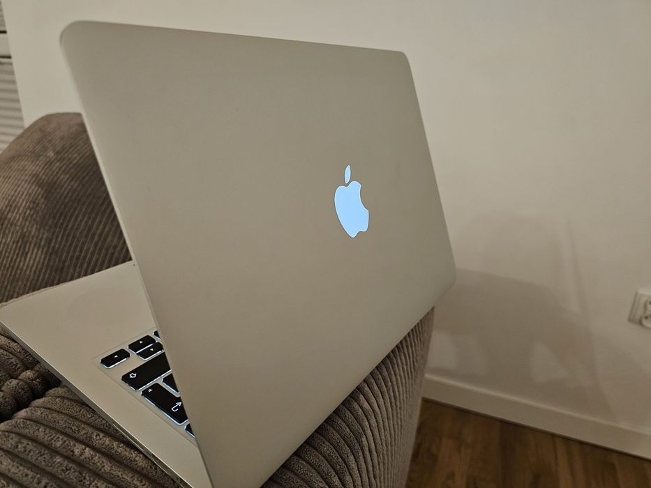 Laptop macbook pro A1502 na windows 10 pro