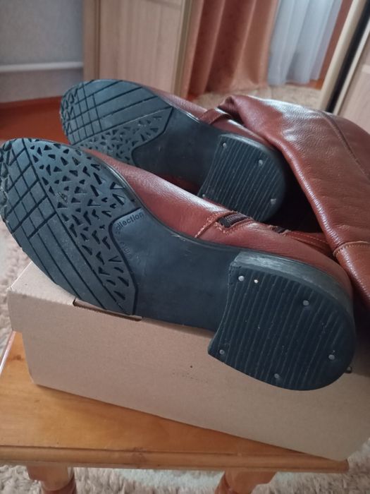 Шкіряні жіночі чоботи