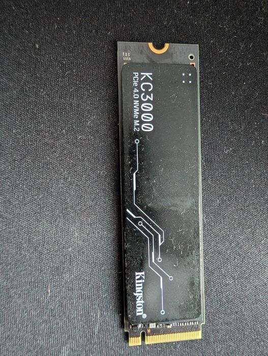Kingston kc3000 1tb ssd nvne m.2