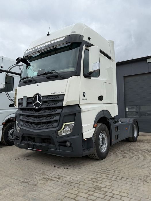Mercedes-Benz