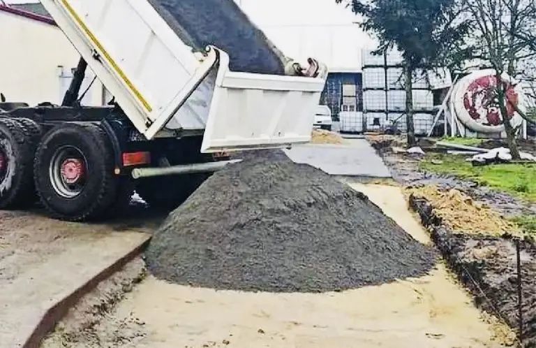 Suchy beton pod kostke brukową
