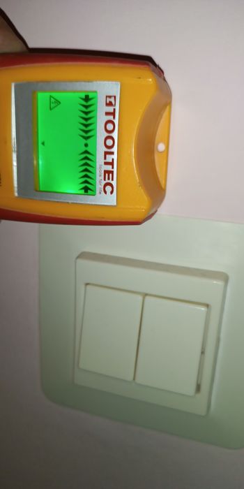Wykrywacz MULTI przewody, metal, laser Dalmierz